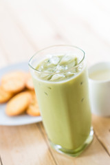 iced matcha latte