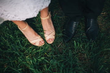feet of bride and groom
