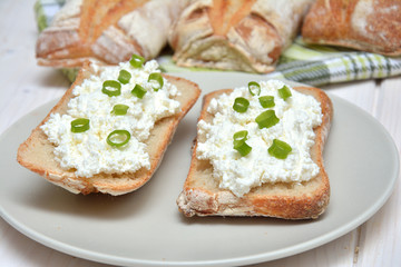 Sandwiches with cottage cheese