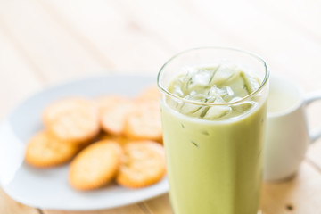 iced matcha latte