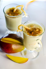 yogurt with mango and cinnamon