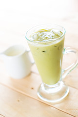 iced matcha latte