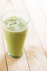 iced matcha latte
