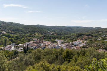 Fototapeta na wymiar pueblos de la sierra de Huelva, Galaroza