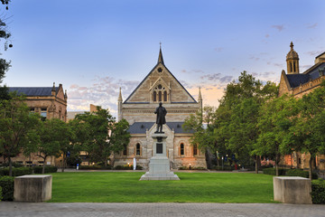 Fototapeta na wymiar ADE University front statue