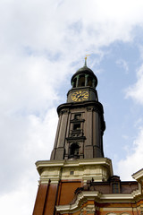 Fototapeta na wymiar St. Michaelis (Michel) - Hamburg 