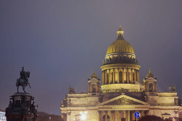 Fototapeta na wymiar St.Petersburg, St. Isaac's cathedral