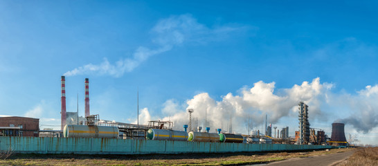 Fototapeta na wymiar Panorama of the chemical factory