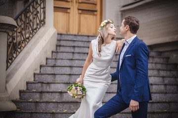 bride groom smile
