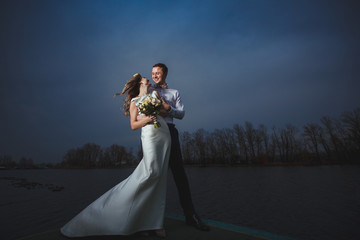 pier bride groom night