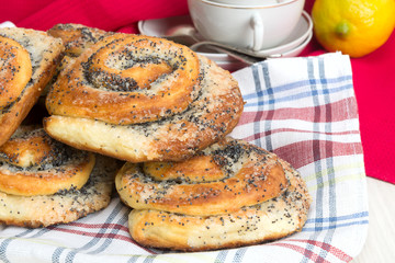 bun with poppy seeds for tea