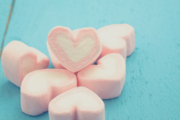 Fototapeta premium Pink heart shape of marshmallow with filter effect retro vintage