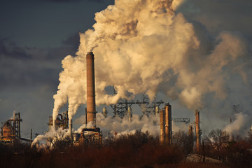 Air Pollution from Oil Refinery