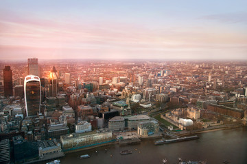 Fototapeta premium LONDON, UK - JANUARY 27, 2015: London aerial view at dusk