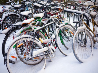 Fototapeta na wymiar bikes parked in winter