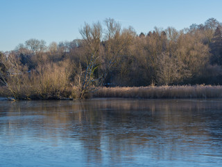Gefrorener Weiher