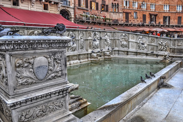Fonte Gaia fountain