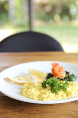 Scrambled eggs with smoked salmon