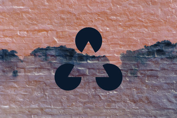 Gestalt triangle on the brick wall