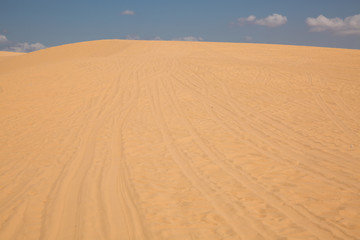 Weisse Sanddünen von Mui Ne in Vietnam