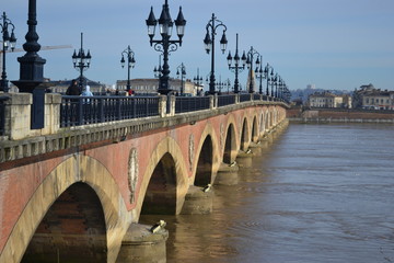 Fototapeta na wymiar Les ponts de la Garonne