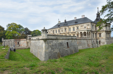 Fototapeta na wymiar Украина, Львовская область, замок в Подгорцах, 1445 год