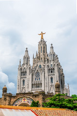Fototapeta premium Expiatory Church of the Sacred Heart of Jesus on summit of Moun