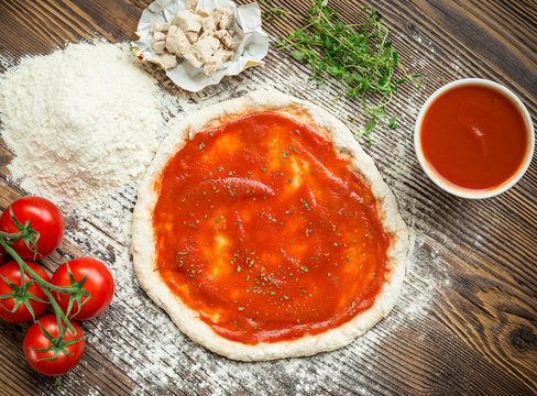 Italian pizza preparation.