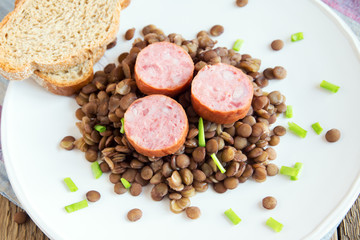 Green lentil with sausage