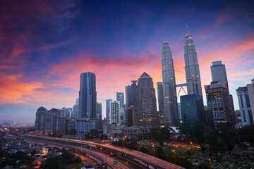 Naklejka na ściany i meble Kuala Lumper skyline at twilight