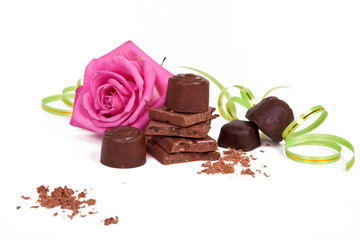Obraz na płótnie Canvas chocolates with roses