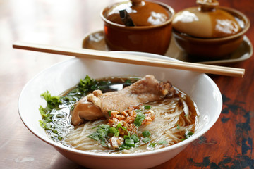 Rice noodle soup with stewed chicken and chinese herbs