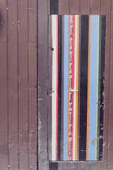 Porte en bois peinture colorée