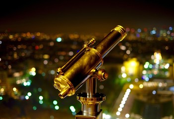 Paris golden binocle