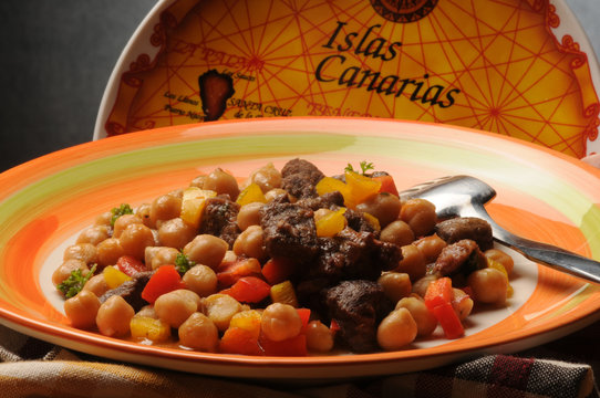 Gastronom&iacute;a de las Islas Canarias Cocina canarina Canarian cuisine Kanarische K&uuml;che Кухня Канарских островов Culin&aacute;ria das Ilhas Can&aacute;rias Cucina delle Canarie 