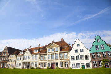Fototapeta na wymiar Fassaden am Hafen von Glückstadt, Schleswig-Holstein, Deutschla