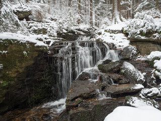 Wasserfall im Winter