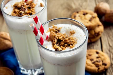 Papier Peint photo autocollant Milk-shake Milkshake maison avec biscuits