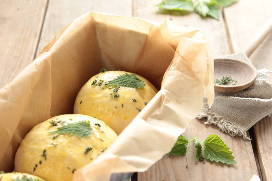Wildkr&auml;uter Brot Br&ouml;tchen backen