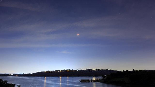 4K timelapse of red moon rising at Frank G. Bonelli Regional Park, California