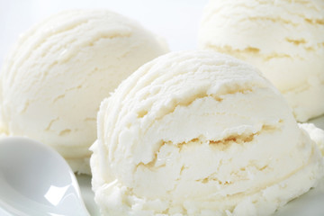 Scoops of white ice cream