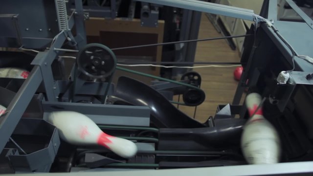 Equipment for bowling inside