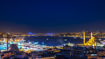Obraz premium Istanbul at night panoramic view, turkey