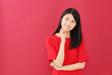 Obraz premium 思う・若い女性