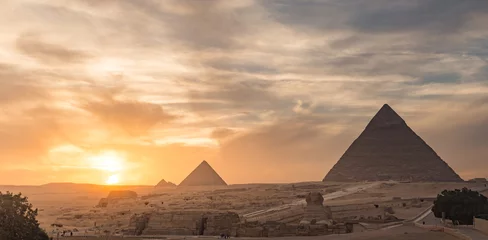 Crédence de cuisine en verre imprimé Marron profond Egypte. Le Caire - Gizeh. Vue générale des pyramides