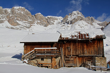 baita a Fuciade; dolomiti di Fassa