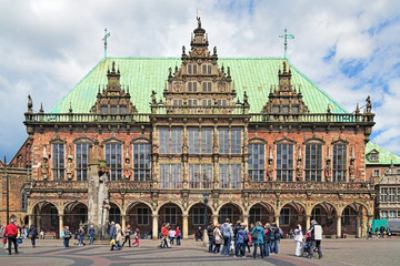 Obraz premium Bremen Town Hall and Roland Statue on the Market Square, Germany