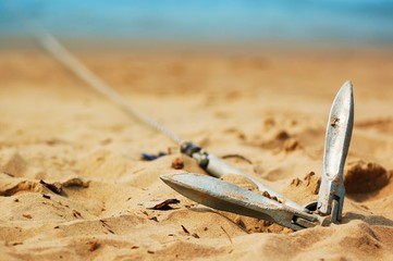 Anchor in sand