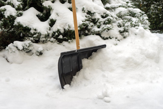 Snow Shovel / Snow shovel stuck in the snow