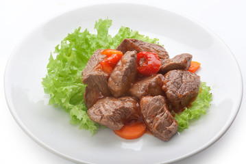 Beef goulash with lettuce
